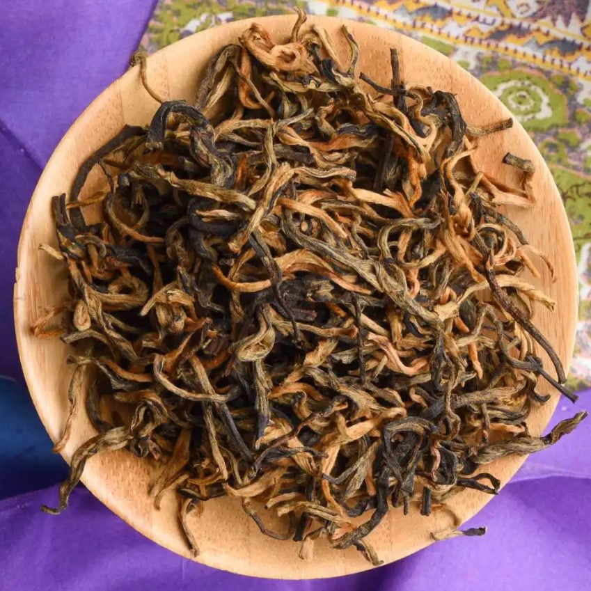 Zhu Rong Black Tea (1.5 oz loose leaf) - Click Image to Close